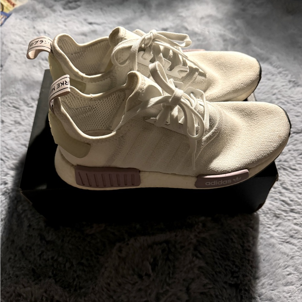Adidas NMD_R1 Women's Size 9